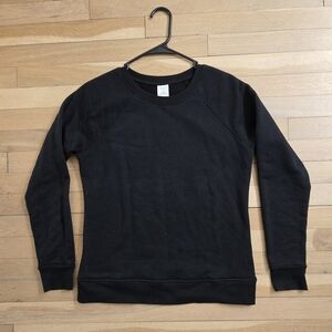 Time and Tru Black Crewneck Sweater